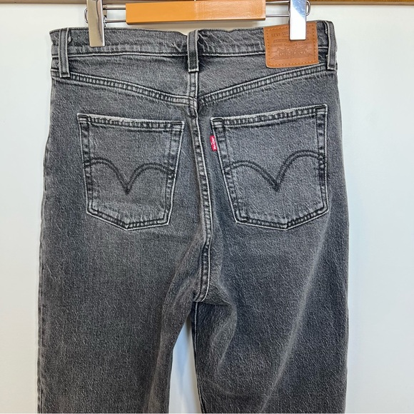 Levi’s Ribcage Straight Ankle Jeans | 28 - Picture 7 of 11